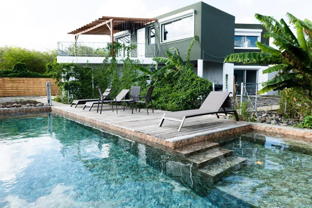 T3 Lumineux Avec Vue Exceptionnelle Et Piscine Oasis De Nature Et Serenite Petit-Canal Eksteriør bilde
